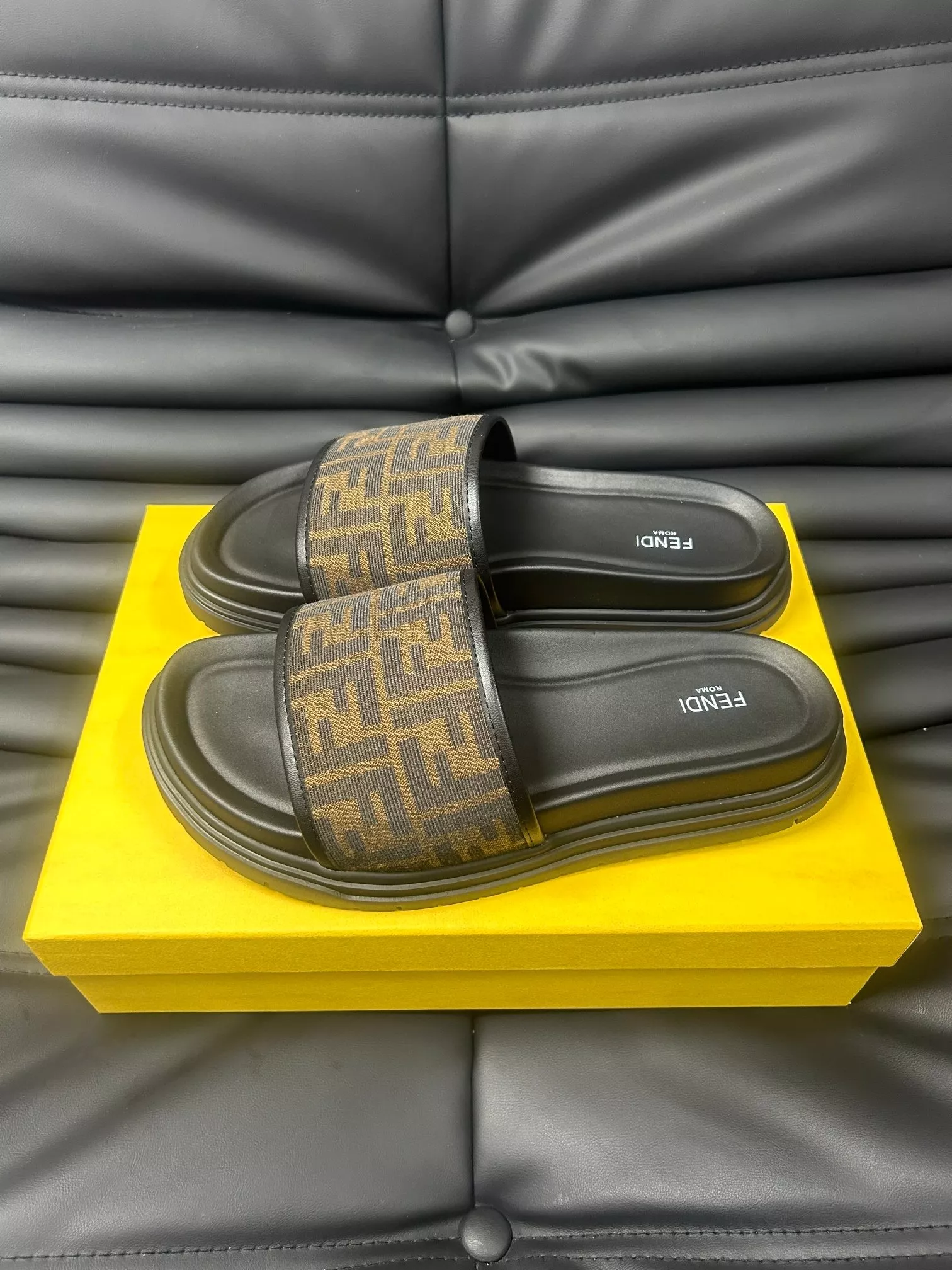 fendi chaussons pour homme s_12a2116